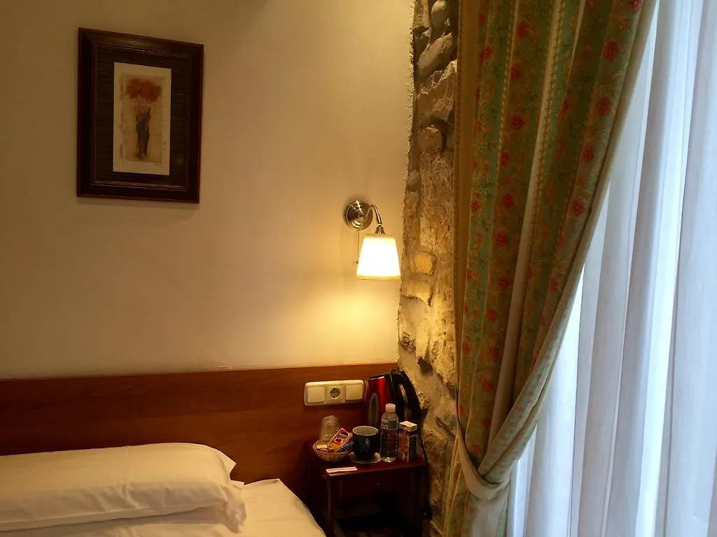 Pension Ab Domini San Sebastian Spain